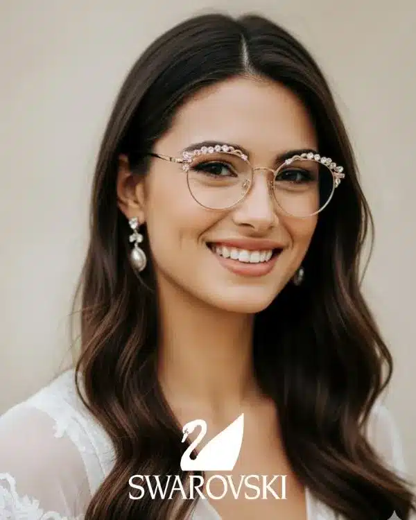Lente de Grau em Aracaju: Alta tecnologia pelo menor valor Óculos de grau Swarovski com cristais em destaque na Ótica Vision D