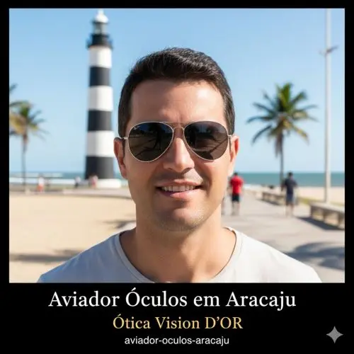 Homem usando óculos estilo aviador clássico com lentes escuras na Orla da Atalaia em Aracaju